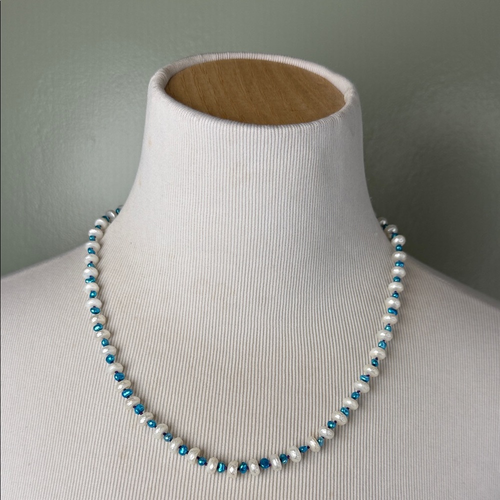 Elegant freshwater pear Necklace